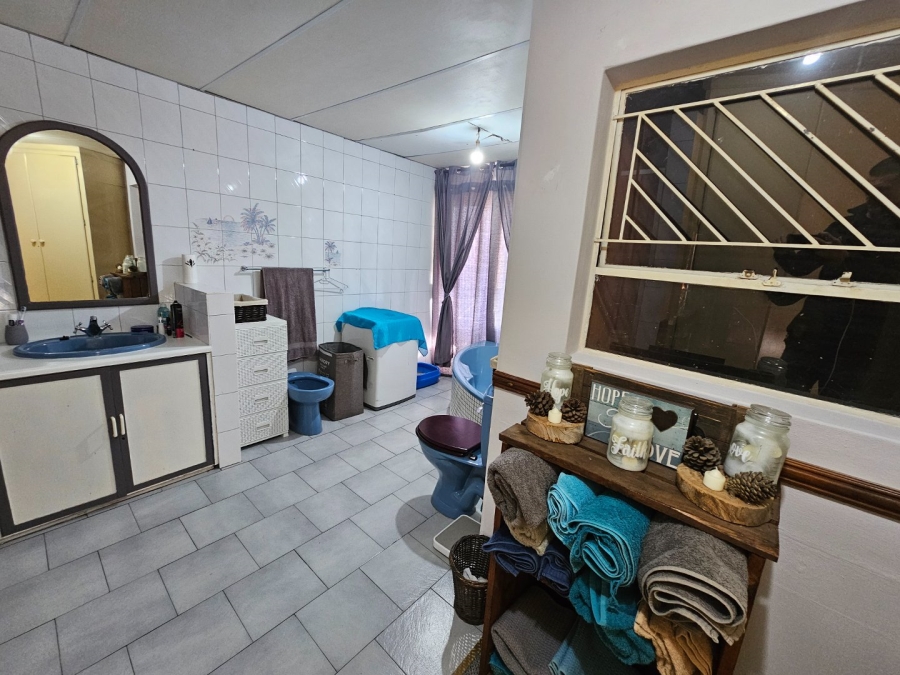 To Let 5 Bedroom Property for Rent in La Provance Free State